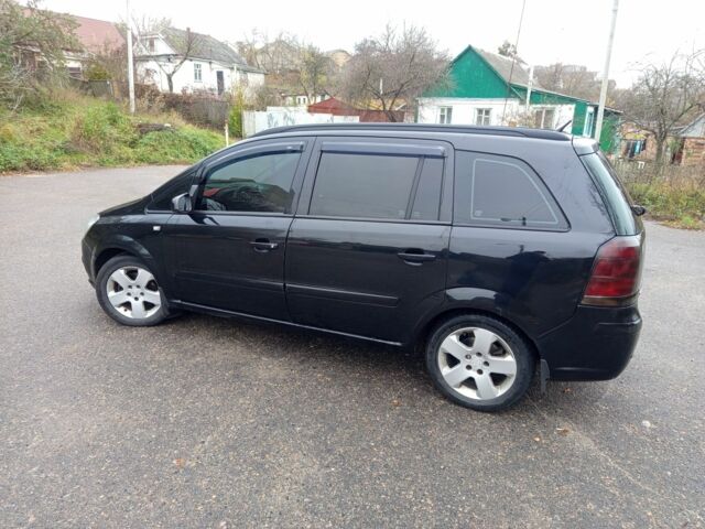 Черный Опель Зафира, объемом двигателя 1.8 л и пробегом 230 тыс. км за 4600 $, фото 6 на Automoto.ua