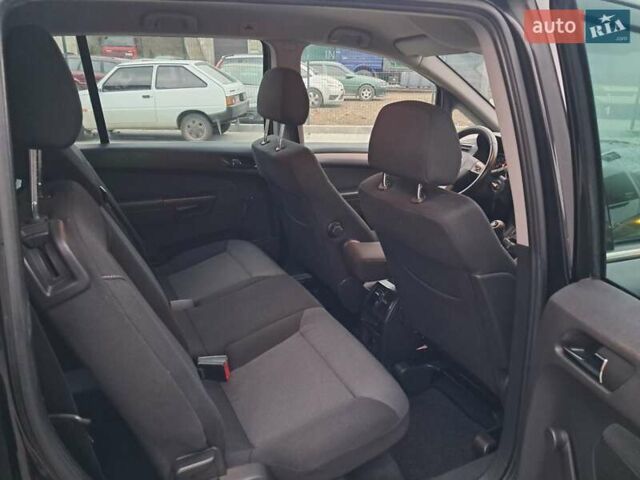 Черный Опель Зафира, объемом двигателя 1.8 л и пробегом 275 тыс. км за 5450 $, фото 47 на Automoto.ua