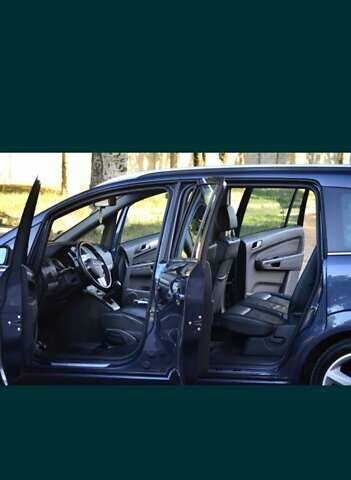 Черный Опель Зафира, объемом двигателя 1.91 л и пробегом 201 тыс. км за 7200 $, фото 14 на Automoto.ua