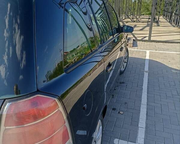 Черный Опель Зафира, объемом двигателя 1.8 л и пробегом 258 тыс. км за 5200 $, фото 3 на Automoto.ua