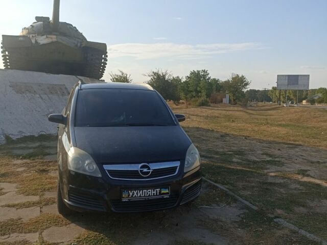 Черный Опель Зафира, объемом двигателя 1 л и пробегом 2 тыс. км за 6000 $, фото 3 на Automoto.ua