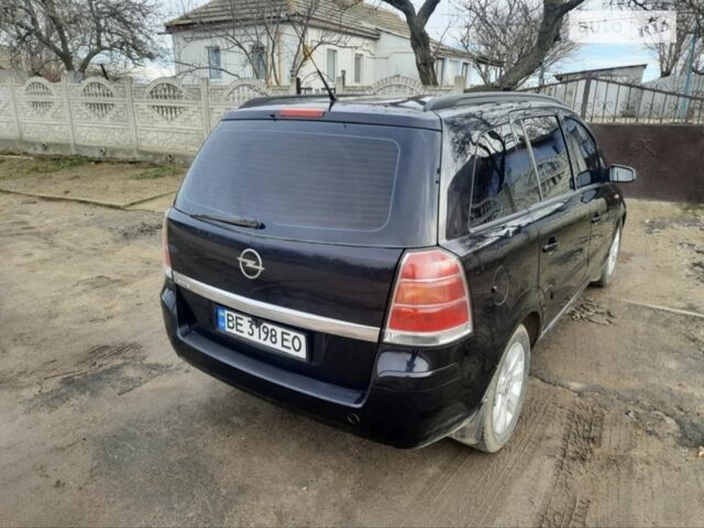 Черный Опель Зафира, объемом двигателя 1.6 л и пробегом 236 тыс. км за 5800 $, фото 3 на Automoto.ua