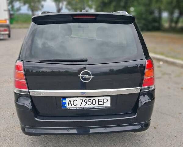 Черный Опель Зафира, объемом двигателя 1.8 л и пробегом 284 тыс. км за 6800 $, фото 7 на Automoto.ua