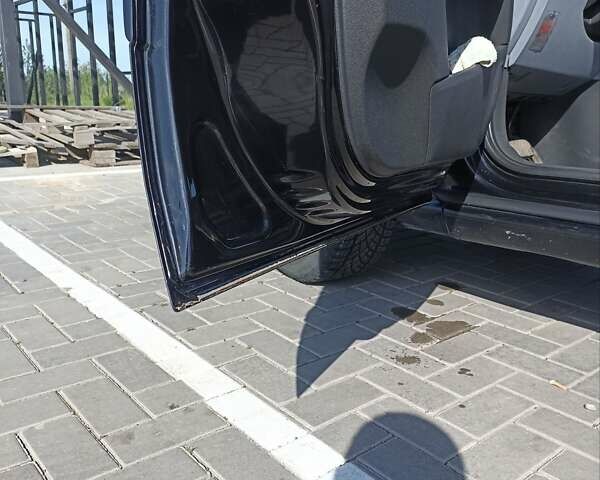 Черный Опель Зафира, объемом двигателя 1.8 л и пробегом 258 тыс. км за 5200 $, фото 8 на Automoto.ua