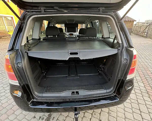 Чорний Опель Зафіра, об'ємом двигуна 1.6 л та пробігом 220 тис. км за 4850 $, фото 4 на Automoto.ua