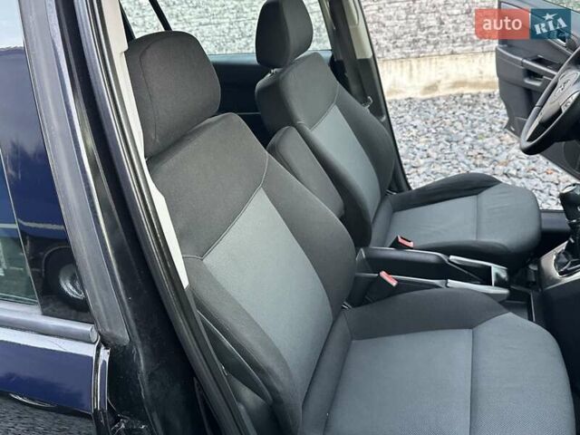 Черный Опель Зафира, объемом двигателя 1.8 л и пробегом 242 тыс. км за 5350 $, фото 73 на Automoto.ua