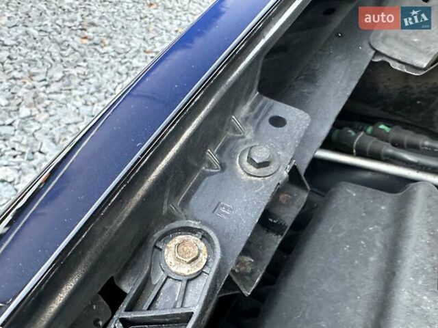 Черный Опель Зафира, объемом двигателя 1.8 л и пробегом 242 тыс. км за 5350 $, фото 80 на Automoto.ua