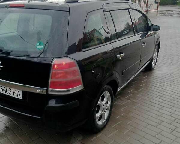 Черный Опель Зафира, объемом двигателя 1.9 л и пробегом 50 тыс. км за 6500 $, фото 8 на Automoto.ua