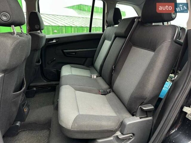 Черный Опель Зафира, объемом двигателя 1.91 л и пробегом 284 тыс. км за 5190 $, фото 9 на Automoto.ua