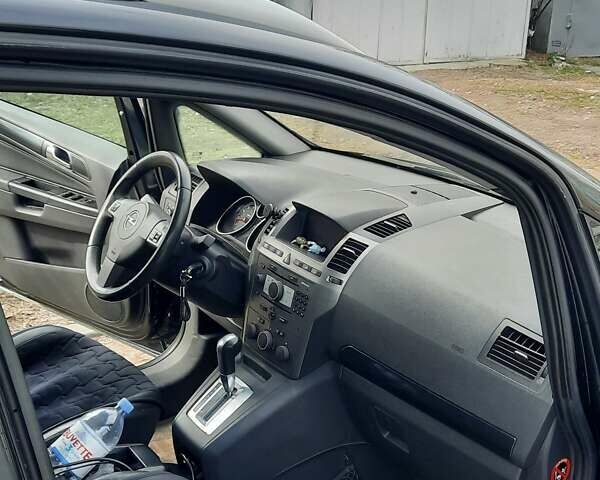 Черный Опель Зафира, объемом двигателя 0 л и пробегом 250 тыс. км за 5500 $, фото 7 на Automoto.ua