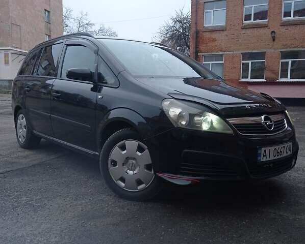 Черный Опель Зафира, объемом двигателя 1.8 л и пробегом 238 тыс. км за 5200 $, фото 2 на Automoto.ua