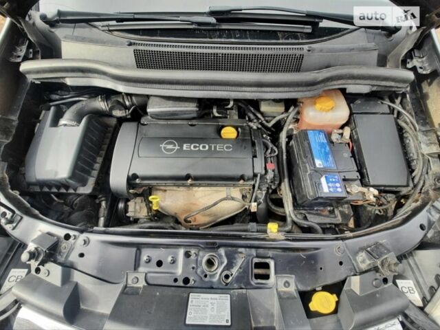 Черный Опель Зафира, объемом двигателя 1.6 л и пробегом 236 тыс. км за 5800 $, фото 5 на Automoto.ua