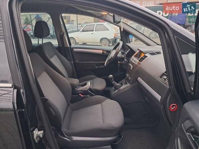 Черный Опель Зафира, объемом двигателя 1.8 л и пробегом 275 тыс. км за 5450 $, фото 54 на Automoto.ua