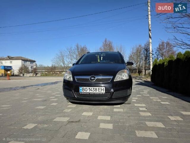 Черный Опель Зафира, объемом двигателя 1.9 л и пробегом 215 тыс. км за 6000 $, фото 5 на Automoto.ua