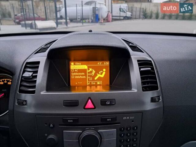 Черный Опель Зафира, объемом двигателя 1.8 л и пробегом 275 тыс. км за 5450 $, фото 66 на Automoto.ua