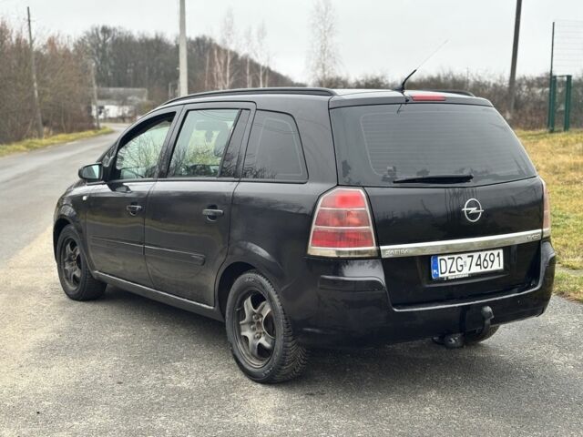Черный Опель Зафира, объемом двигателя 1.9 л и пробегом 340 тыс. км за 2050 $, фото 2 на Automoto.ua