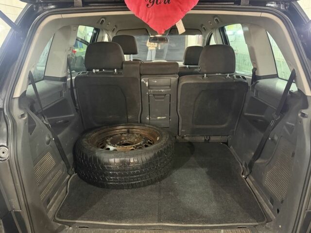 Черный Опель Зафира, объемом двигателя 2 л и пробегом 100 тыс. км за 2950 $, фото 12 на Automoto.ua