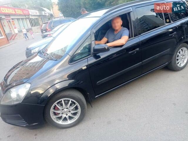 Черный Опель Зафира, объемом двигателя 1.8 л и пробегом 238 тыс. км за 5200 $, фото 10 на Automoto.ua