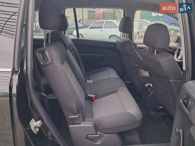 Черный Опель Зафира, объемом двигателя 1.8 л и пробегом 275 тыс. км за 5450 $, фото 49 на Automoto.ua