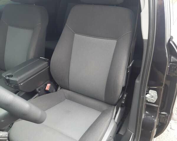 Черный Опель Зафира, объемом двигателя 1.6 л и пробегом 236 тыс. км за 5800 $, фото 7 на Automoto.ua