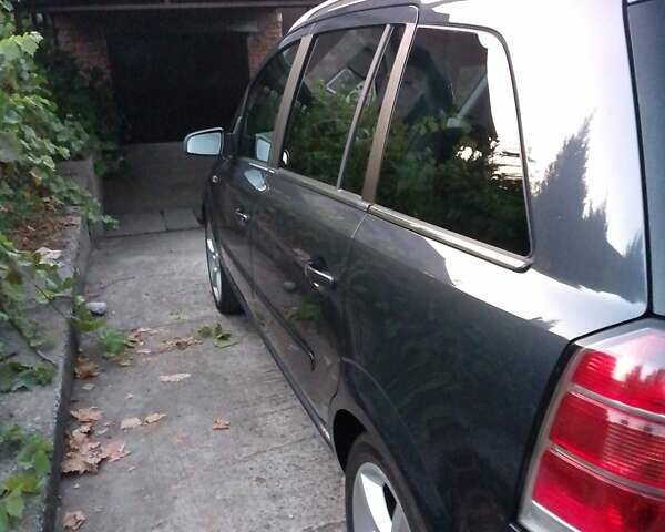 Черный Опель Зафира, объемом двигателя 1.91 л и пробегом 201 тыс. км за 7200 $, фото 5 на Automoto.ua