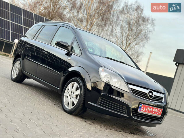 Черный Опель Зафира, объемом двигателя 1.6 л и пробегом 194 тыс. км за 5300 $, фото 13 на Automoto.ua