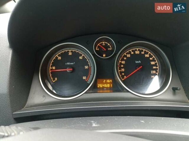 Черный Опель Зафира, объемом двигателя 1.91 л и пробегом 264 тыс. км за 5200 $, фото 11 на Automoto.ua