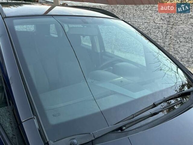 Черный Опель Зафира, объемом двигателя 1.8 л и пробегом 242 тыс. км за 5350 $, фото 28 на Automoto.ua