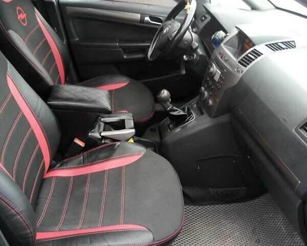 Черный Опель Зафира, объемом двигателя 1.9 л и пробегом 50 тыс. км за 6500 $, фото 5 на Automoto.ua