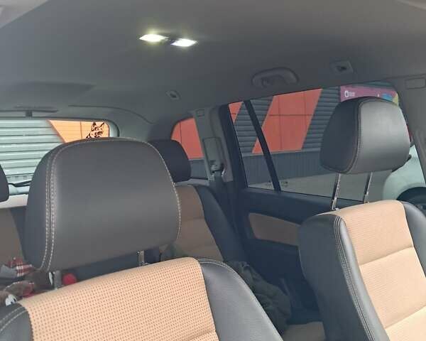 Черный Опель Зафира, объемом двигателя 2.2 л и пробегом 271 тыс. км за 6000 $, фото 2 на Automoto.ua