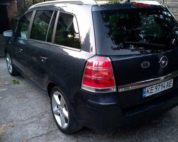 Черный Опель Зафира, объемом двигателя 1.91 л и пробегом 201 тыс. км за 7200 $, фото 8 на Automoto.ua