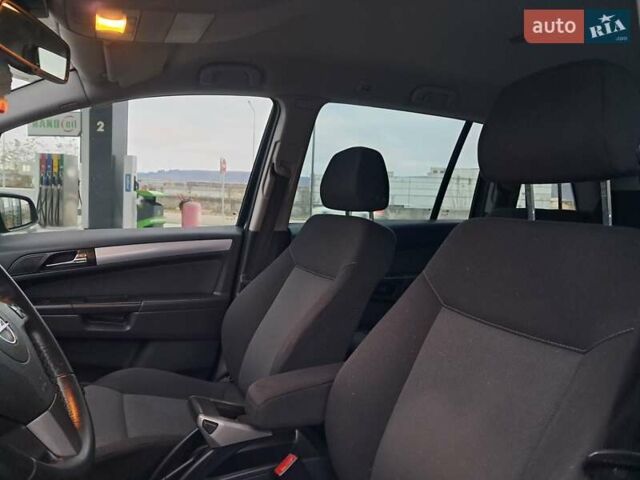 Черный Опель Зафира, объемом двигателя 1.8 л и пробегом 275 тыс. км за 5450 $, фото 59 на Automoto.ua