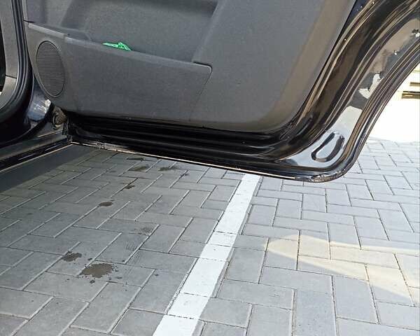 Черный Опель Зафира, объемом двигателя 1.8 л и пробегом 258 тыс. км за 5200 $, фото 11 на Automoto.ua