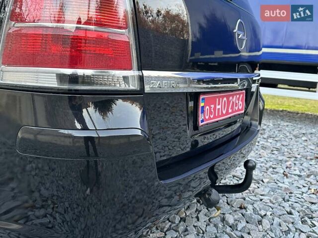 Черный Опель Зафира, объемом двигателя 1.8 л и пробегом 242 тыс. км за 5350 $, фото 18 на Automoto.ua