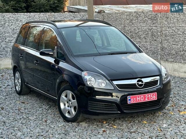 Черный Опель Зафира, объемом двигателя 1.8 л и пробегом 242 тыс. км за 5350 $, фото 1 на Automoto.ua
