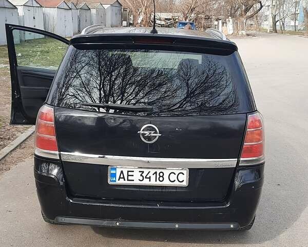 Черный Опель Зафира, объемом двигателя 0 л и пробегом 250 тыс. км за 5500 $, фото 11 на Automoto.ua