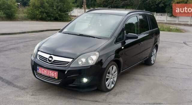 Черный Опель Зафира, объемом двигателя 1.8 л и пробегом 225 тыс. км за 5400 $, фото 17 на Automoto.ua