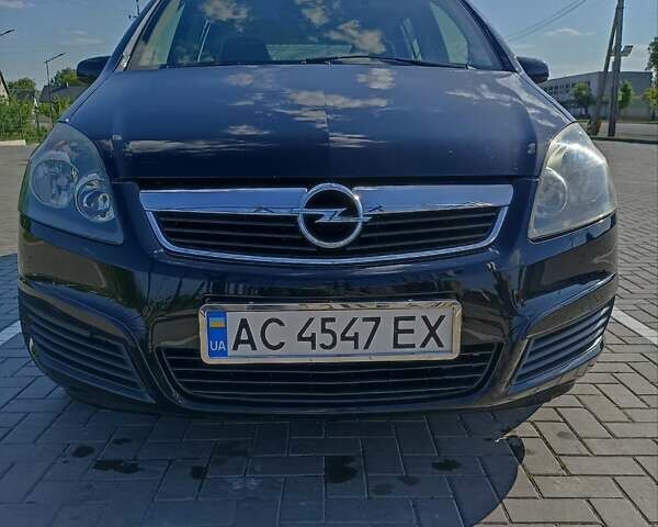Черный Опель Зафира, объемом двигателя 1.8 л и пробегом 258 тыс. км за 5200 $, фото 1 на Automoto.ua