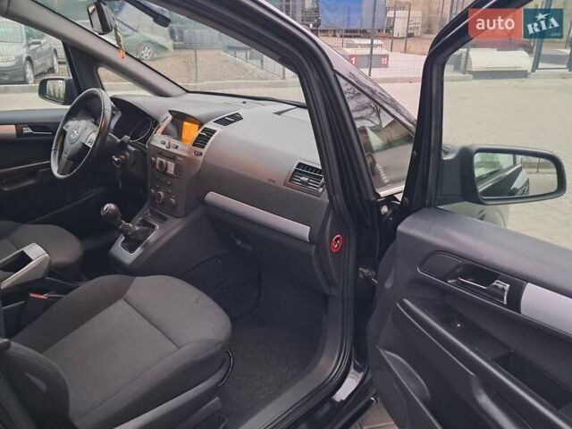 Черный Опель Зафира, объемом двигателя 1.8 л и пробегом 275 тыс. км за 5450 $, фото 53 на Automoto.ua