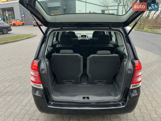 Черный Опель Зафира, объемом двигателя 1.6 л и пробегом 157 тыс. км за 5650 $, фото 22 на Automoto.ua