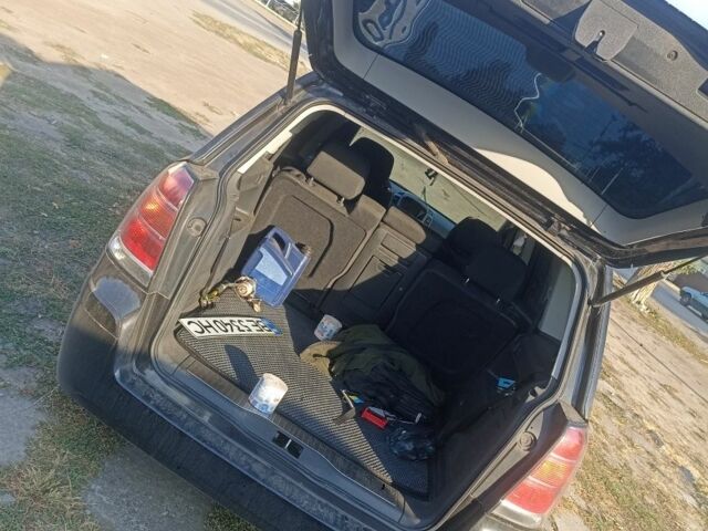 Черный Опель Зафира, объемом двигателя 1 л и пробегом 2 тыс. км за 6000 $, фото 1 на Automoto.ua