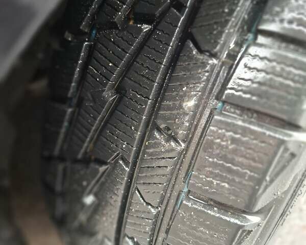 Черный Опель Зафира, объемом двигателя 1.9 л и пробегом 328 тыс. км за 7299 $, фото 7 на Automoto.ua