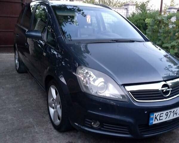 Черный Опель Зафира, объемом двигателя 1.91 л и пробегом 201 тыс. км за 7200 $, фото 2 на Automoto.ua