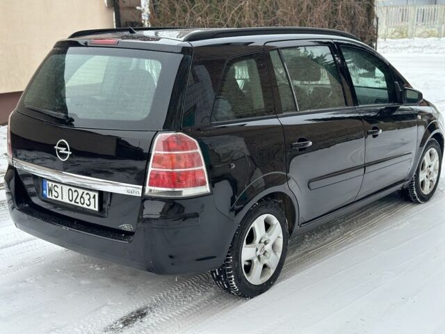 Черный Опель Зафира, объемом двигателя 1.9 л и пробегом 300 тыс. км за 2300 $, фото 5 на Automoto.ua