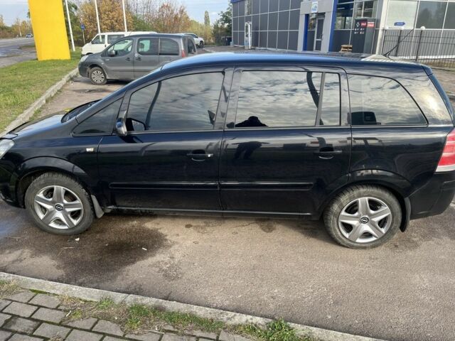 Черный Опель Зафира, объемом двигателя 1.6 л и пробегом 195 тыс. км за 5100 $, фото 3 на Automoto.ua