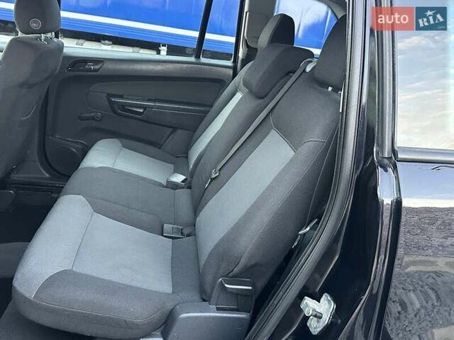 Черный Опель Зафира, объемом двигателя 1.8 л и пробегом 242 тыс. км за 5350 $, фото 57 на Automoto.ua