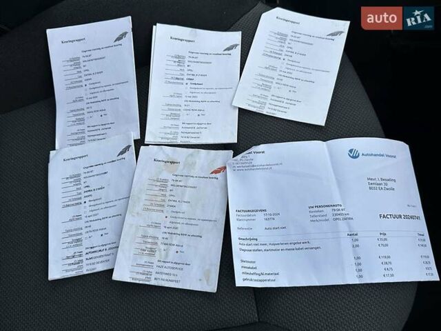 Черный Опель Зафира, объемом двигателя 1.8 л и пробегом 242 тыс. км за 5350 $, фото 74 на Automoto.ua