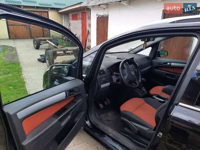 Черный Опель Зафира, объемом двигателя 1.6 л и пробегом 250 тыс. км за 4300 $, фото 8 на Automoto.ua