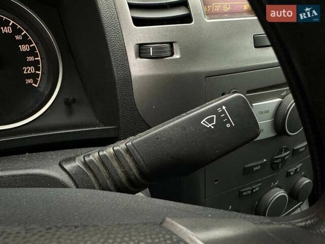 Черный Опель Зафира, объемом двигателя 1.91 л и пробегом 284 тыс. км за 5190 $, фото 22 на Automoto.ua