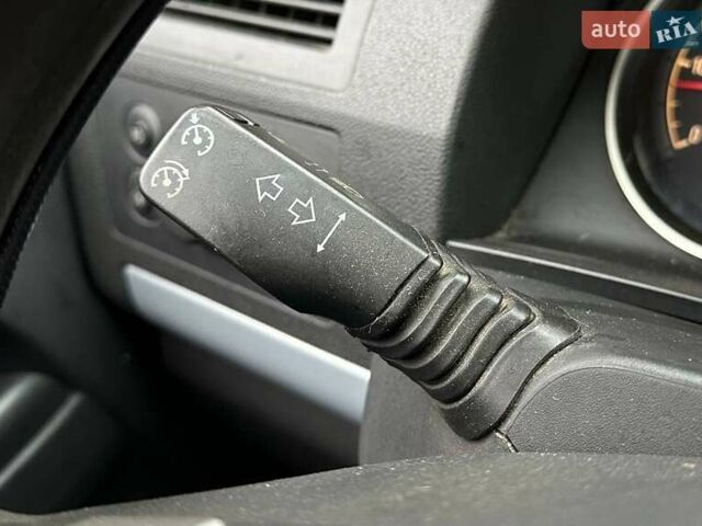 Черный Опель Зафира, объемом двигателя 1.91 л и пробегом 284 тыс. км за 5190 $, фото 20 на Automoto.ua